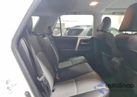 2019 Toyota 4Runner Sr5/Sr5 Premium z USA, uszkodzony, nr VIN JTEBU5JR0K5678370